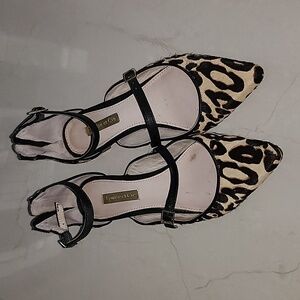 Louis et Cie flat, size 36.